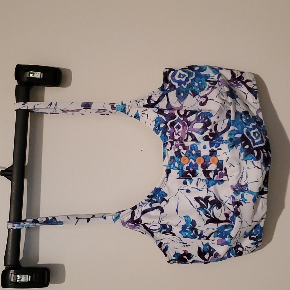 Roxy.  Medium. Swim top.  Like New!